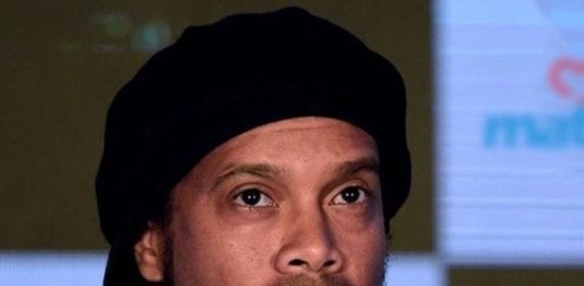 Ronaldinho Gaúcho fala sobre casamento com duas mulheres