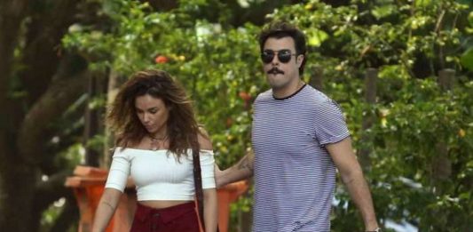 Joaquim Lopes é fotografado com Juliane Araújo