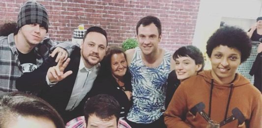 Sérgio Guizé celebra 38 anos e posta foto com Bianca Bin