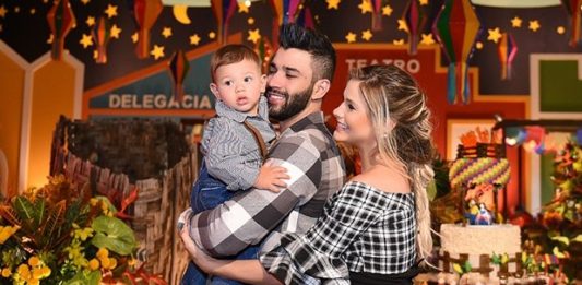 Gusttavo Lima celebra aniversário de 1 ano do filho com arraial