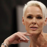 Ex de Sylvester Stallone é mãe aos 54 anos