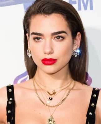 Dua Lipa deixa o palco chorando em show nos Estados Unidos