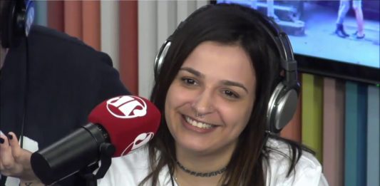 Apresentadora pede demissão do programa Pânico