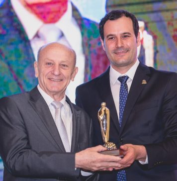Tarcísio Michelon recebe Troféu Vitis Amigo do Vinho Brasileiro