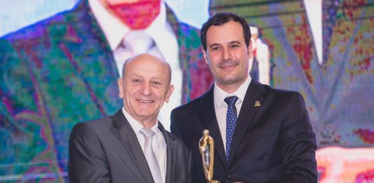 Tarcísio Michelon recebe Troféu Vitis Amigo do Vinho Brasileiro