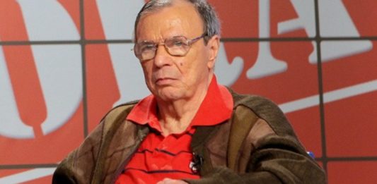 Jornalista e radialista Gil Gomes morre aos 78 anos