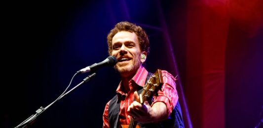 Show com Nando Reis neste sábado em Bento Gonçalves