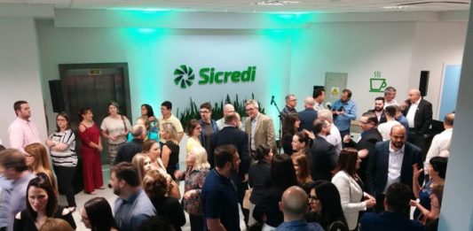 Sicredi Serrana inaugura novas instalações da agência de Farroupilha