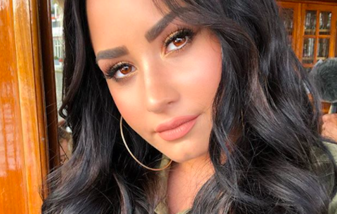 Demi Lovato é clicada após 3 meses de reabilitação