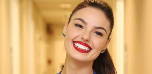 Isis Valverde dá à luz seu 1º filho com o modelo André Resende