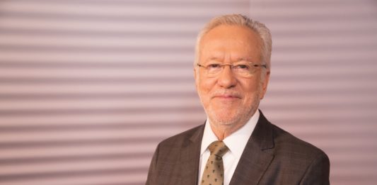 Alexandre Garcia pede demissão da Rede Globo