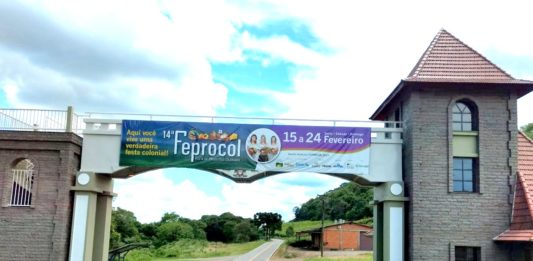 Trajes oficiais das soberanas da 14ª Feprocol de Nova Pádua são apresentados
