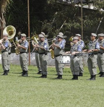 Banda da Brigada Militar se apresenta em Caxias do Sul