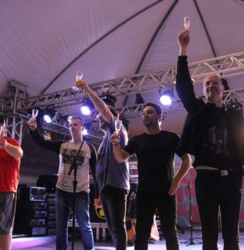 Nenhum de Nós fecha 21º Natal Borbulhante de Garibaldi