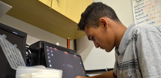 Aluno do Ensino Fundamental desenvolve sistema para reaproveitar água