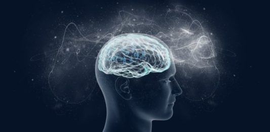 Mal de Parkinson: o marcapasso cerebral que promete acabar com tremores e convulsões causados pela doença