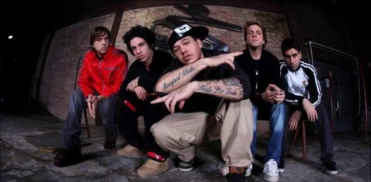 Filho de Chorão anuncia volta do Charlie Brown Jr. no aniversário de SP
