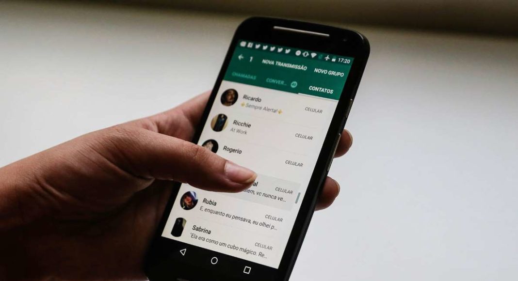WhatsApp limita reenvios de mensagens a 5 destinatários