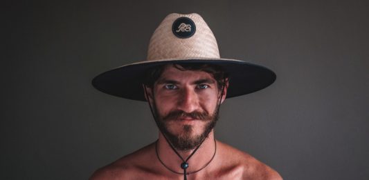 A sensação desse verão são os chapéus de palha