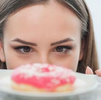 'Mindful Eating': Descubra como comer com prazer sem exagerar na quantidade