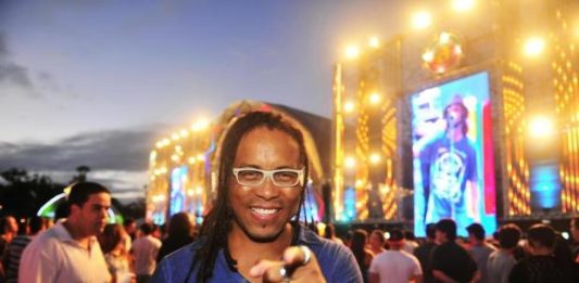Serginho Moah se apresenta na 14ª Feprocol em Nova Pádua