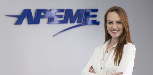 Rosângela da Costa é reeleita presidente da Apeme