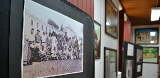 Exposição no Museu Municipal de Garibaldi relembra carnaval de época