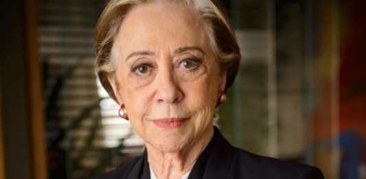 Fernanda Montenegro recebe alta de hospital no Rio