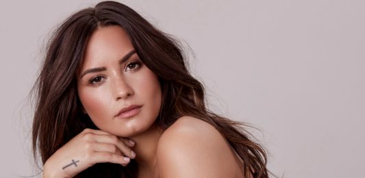 Demi Lovato volta para o centro de reabilitação