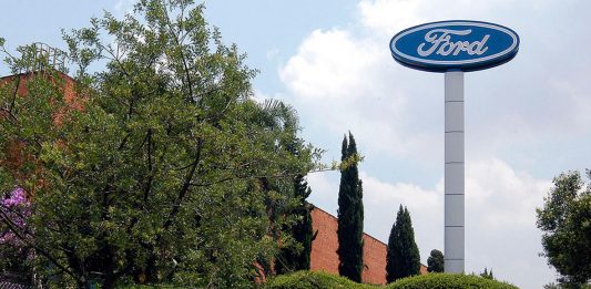 Ford fechará fábrica e deixa de vender Fiesta e caminhões no Brasil