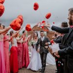 Você deixaria seu casamento na mão de estranhos?