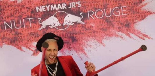 Festa de aniversário de Neymar agita Paris