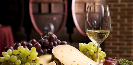 Vinhos + Queijos = combinação infalível