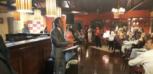 Sociedade bento-gonçalvense celebra 25 anos da rede de Galeto Di Paolo
