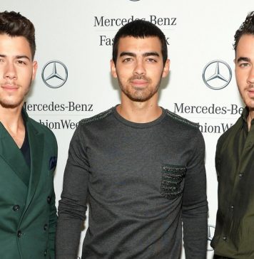 O retorno dos Jonas Brothers com o clipe Sucker