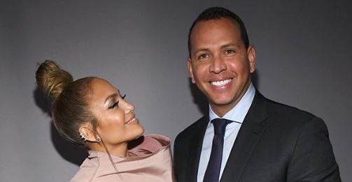 Jennifer Lopez é pedida em casamento e anel vale fortuna