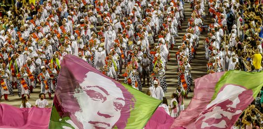 Mangueira vence o Carnaval do Rio de Janeiro