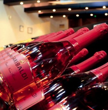 Vinícola Garibaldi apresenta linha Amaze durante feira em Nova York