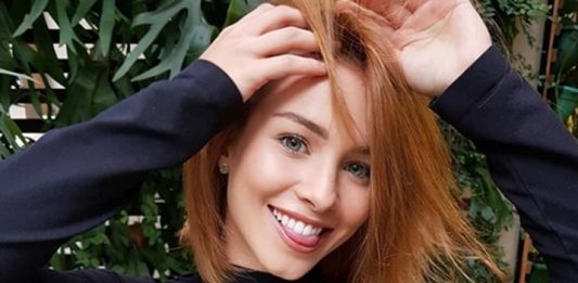 Filha de diretor da Globo assume namoro com atriz