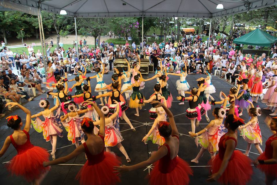 Maratona Cultural: 12 horas de atrações no Parque dos Pinheiros em Farroupilha