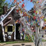 Chocofest inicia quinta-feira e decoração de Páscoa tomas as ruas na Serra Gaúcha