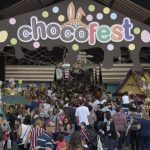 Mais de 10 mil pessoas no primeiro Desfile do Chocofest