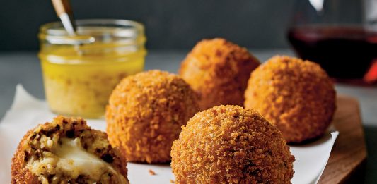 Vai viajar? Conheça as melhores comidas de rua do mundo