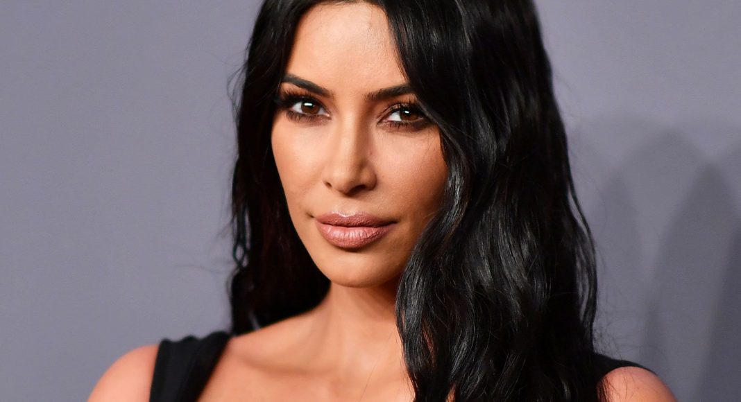 Kim Kardashian anuncia o nascimento de seu quarto filho