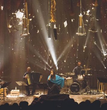 Noche Argentina com Tributo a Mercedes a Sosa na voz da cantora Tatiéli Bueno