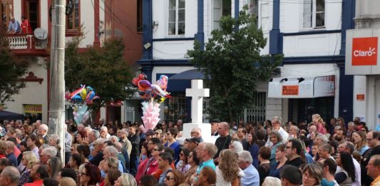 141ª Festa de Santo Antônio reúne milhares de fiéis em Bento Gonçalves