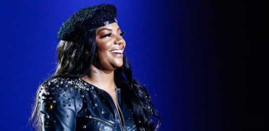 Ludmilla revela ter perdido contratos após assumir namoro com Brunna Gonçalves e explica por que resolveu se abrir sobre a sexualidade