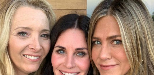 Atrizes de Friends se reencontram e empolgam fãs
