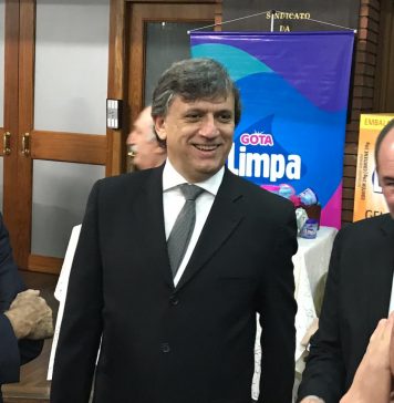 Jantando com a Agas reúne centenas de pessoas em Caxias do Sul