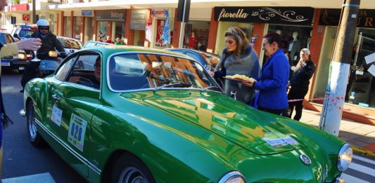 8º Passeio Cronometrado dos Vinhedos contou com 76 carros antigos